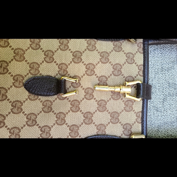 💗HOST PICK! Gucci tan logo AUTHENTIC medium handbag missing front lock - Picture 9 of 11